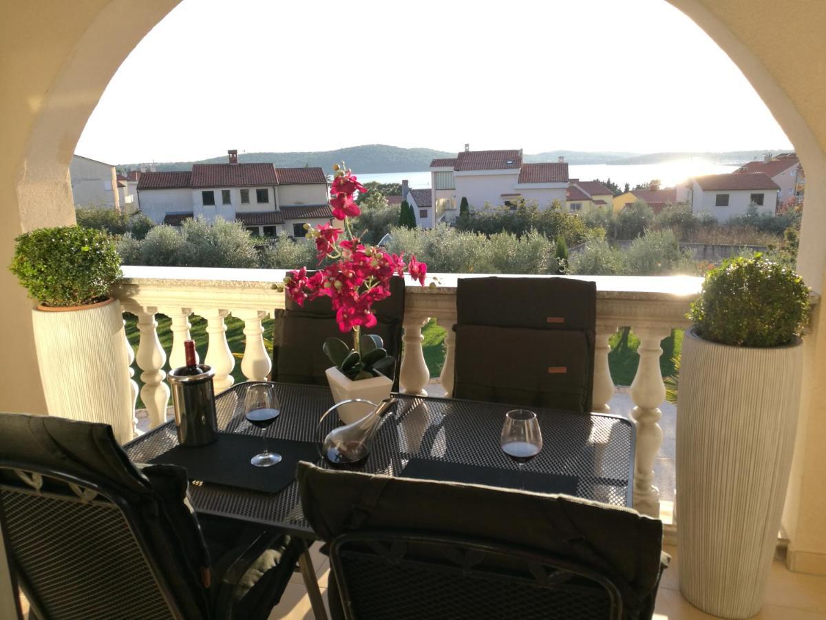 Villa Meli - Apartments Mit Meerblick Медулин Экстерьер фото