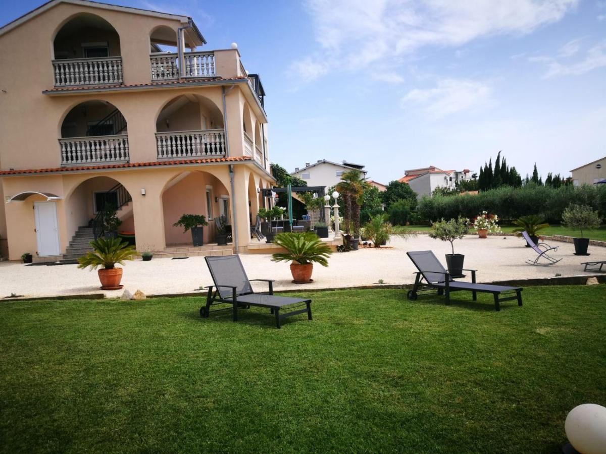 Villa Meli - Apartments Mit Meerblick Медулин Экстерьер фото